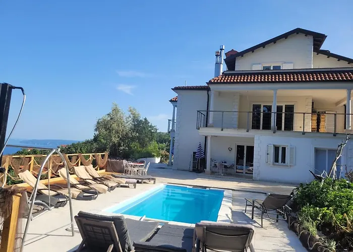 Ferienwohnung Mit Pool Kroatien Mit Meerblick Und Pool